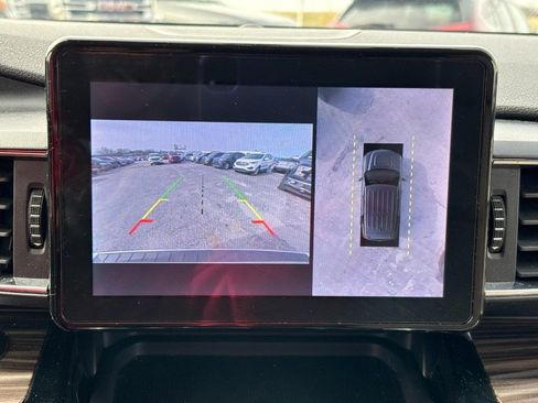 Used 2023 Ford Explorer Limited w/ Equipment Group 301A image 26