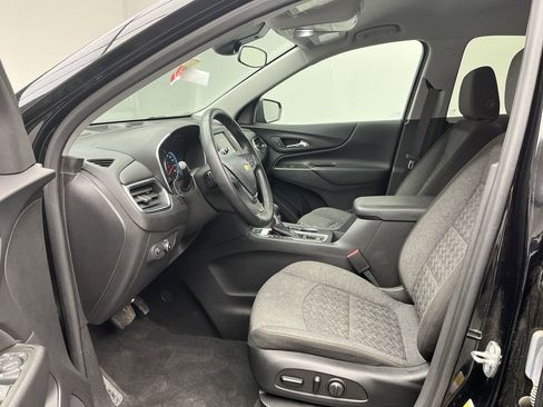 Certified 2024 Chevrolet Equinox LT image 3