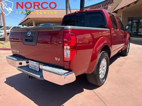 Used 2017 Nissan Frontier SV image 5