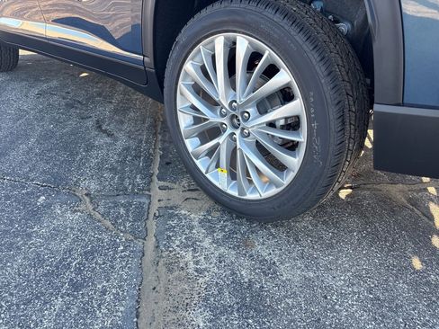 New 2026 Chevrolet Traverse LT w/ Driver Confidence Package image 4