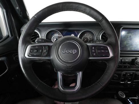 Used 2019 Jeep Wrangler Unlimited Sahara AWD/4WD image 15