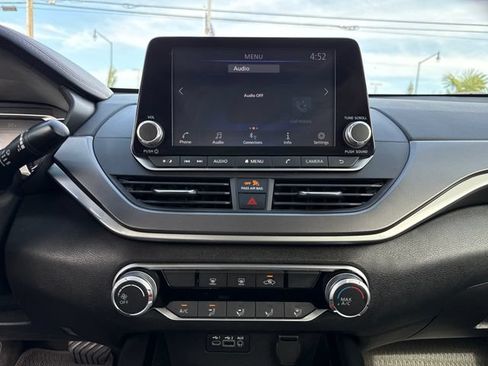 Used 2023 Nissan Altima 2.5 SR FWD image 22