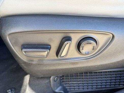 Certified 2023 Toyota Sienna XLE w/ XLE Plus Package image 28