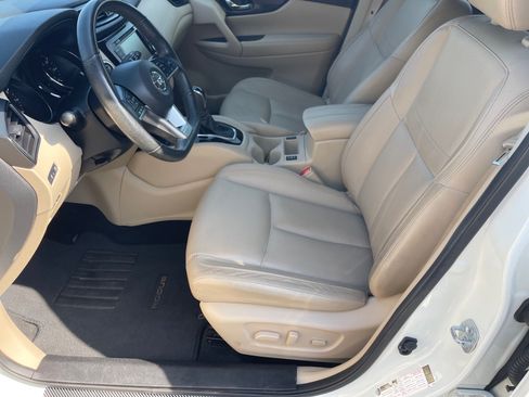 Used 2018 Nissan Rogue SL w/ Premium Package FWD image 10