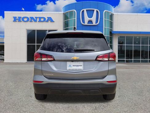 Used 2024 Chevrolet Equinox LS w/ LS Convenience Package FWD image 4