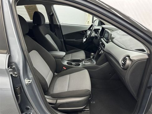 Used 2021 Hyundai Kona SEL w/ Cargo Package image 13