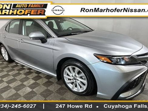Used 2024 Toyota Camry SE FWD image 1