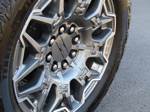 Used 2024 GMC Hummer EV 3X image 65