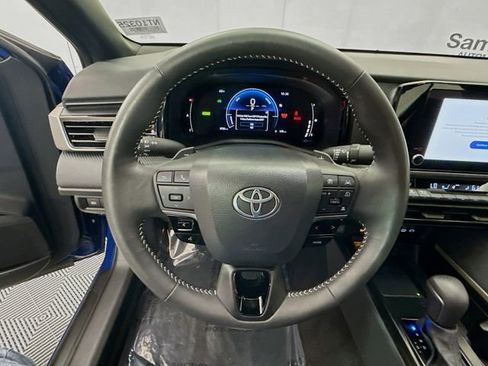 Used 2026 Toyota Camry SE w/ Convenience Package FWD image 11