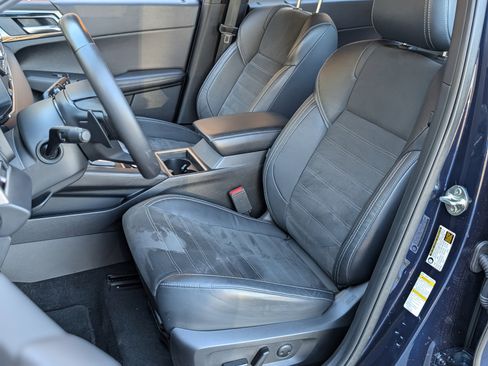 Used 2023 Mitsubishi Outlander SE image 17