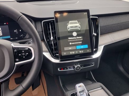 New 2026 Volvo XC90 B6 Ultra w/ Protection Package image 29