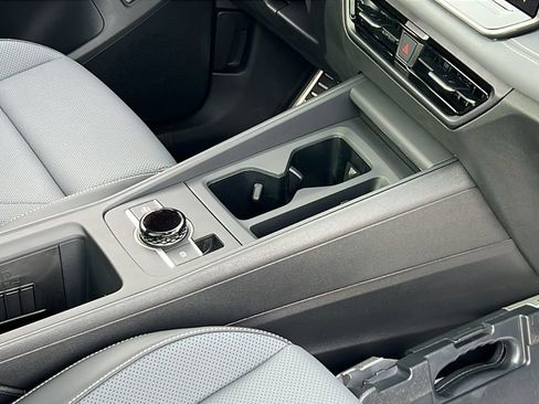 New 2026 Volkswagen Tiguan SE R-Line AWD/4WD image 11