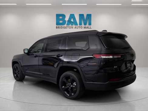 New 2025 Jeep Grand Cherokee L Altitude image 5