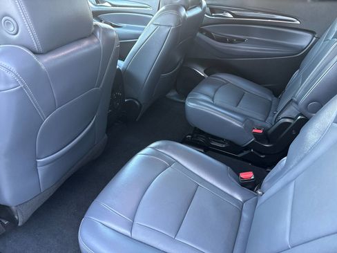Used 2024 Buick Enclave Premium image 11