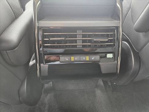 Used 2024 Land Rover Range Rover Sport Dynamic SE AWD/4WD image 18