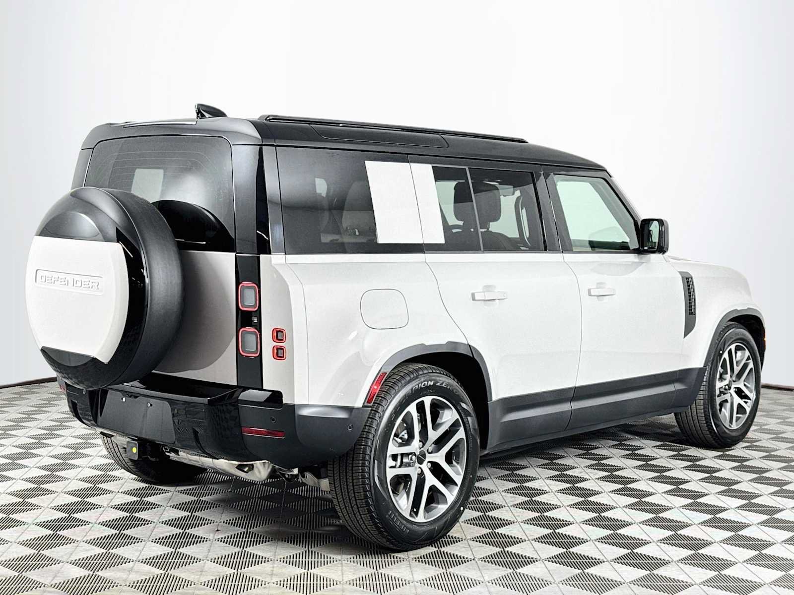 New 2026 Land Rover Defender 110 S AWD/4WD image 5
