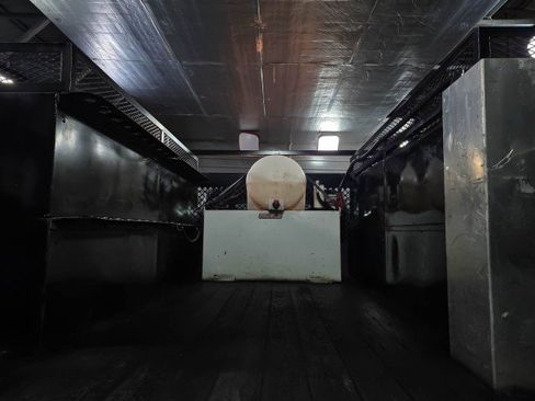 Used 2021 Ford F550 XL 4WD DRW Regular Cab Dually image 12