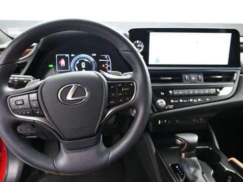 Used 2025 Lexus ES 300h w/ Premium Package FWD image 23