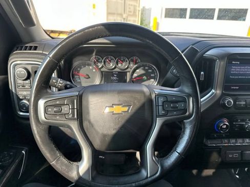 Used 2021 Chevrolet Silverado 1500 LT AWD/4WD image 21