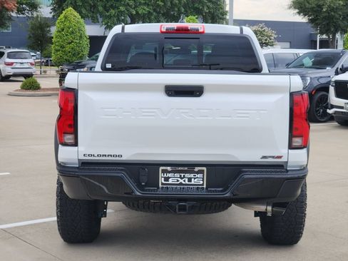 Used 2023 Chevrolet Colorado ZR2 AWD/4WD image 6