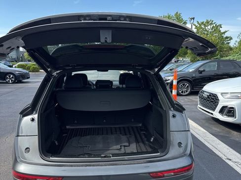 Used 2023 Audi SQ5 Prestige w/ Prestige Package AWD/4WD image 5