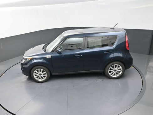 Used 2019 Kia Soul + FWD image 18