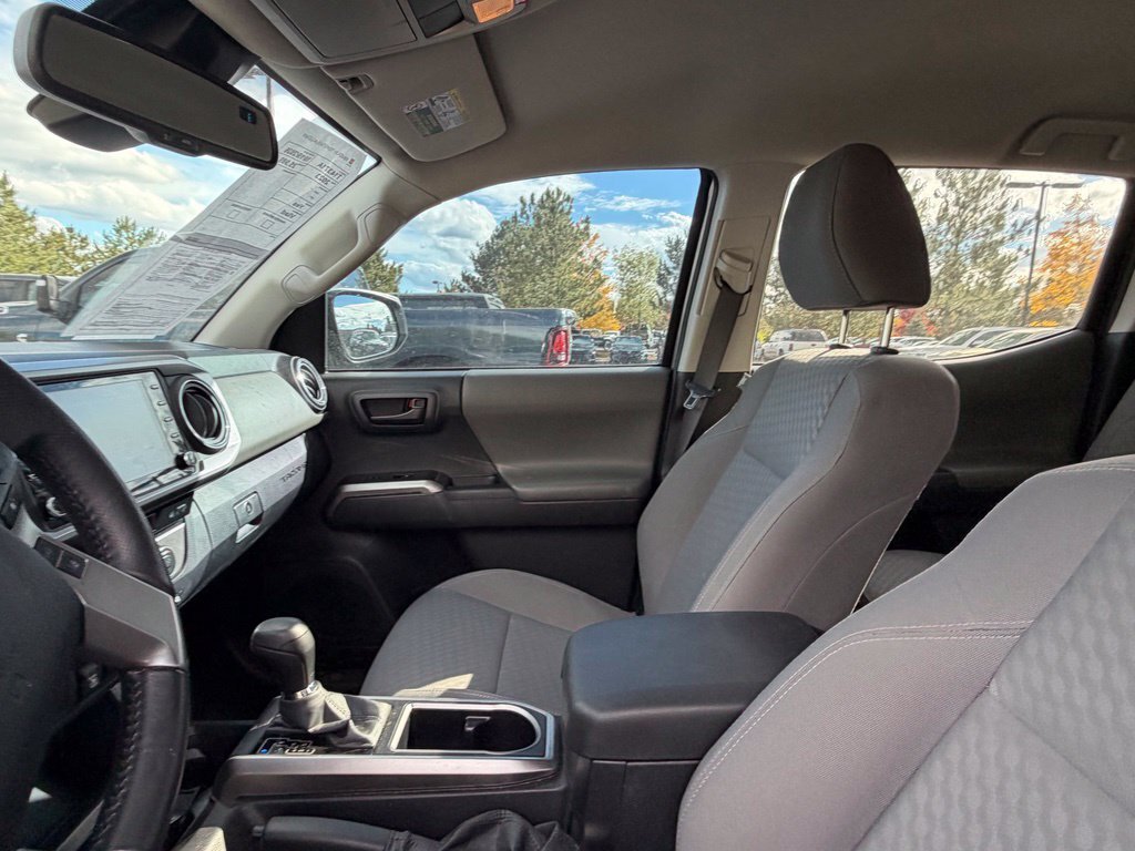 Used 2023 Toyota Tacoma SR5 w/ Technology Package AWD/4WD image 24