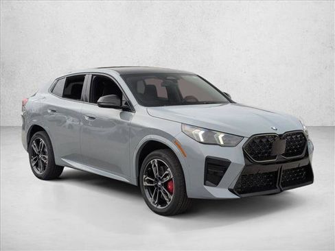 New 2026 BMW X2 xDrive28i image 7