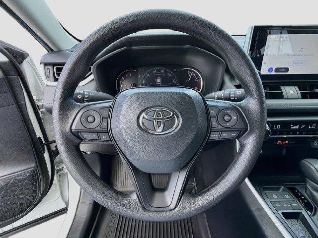 Used 2025 Toyota RAV4 XLE w/ Convenience Package FWD image 11