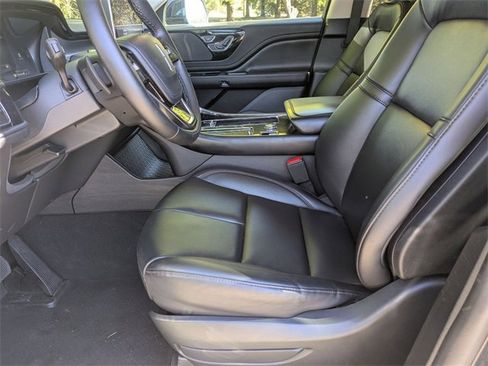 Used 2023 Lincoln Aviator 2WD image 19