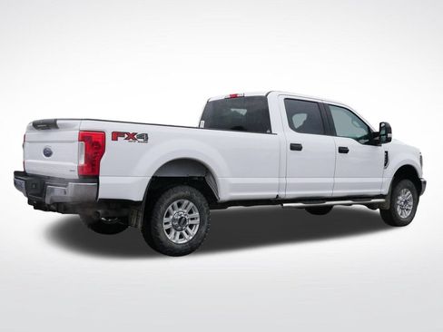 Used 2019 Ford F250 XLT w/ XLT Value Package AWD/4WD image 3