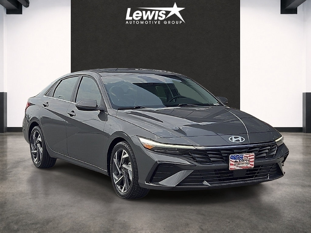 Used 2026 Hyundai Elantra Limited FWD image 6