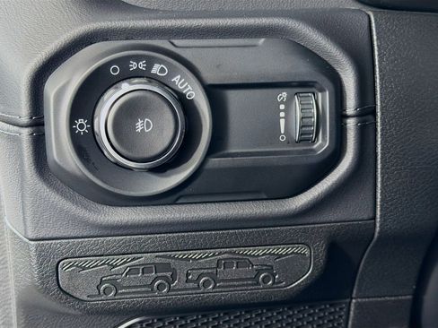 Used 2024 Jeep Wrangler Sahara w/ Technology Group image 11