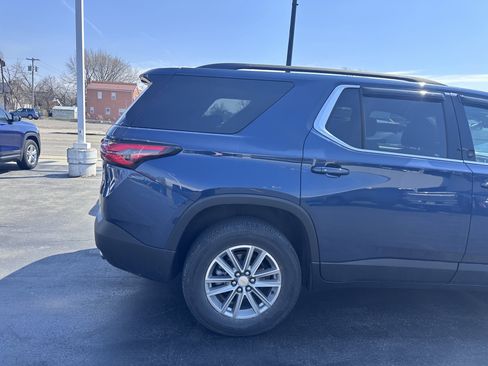 Used 2023 Chevrolet Traverse LT image 8