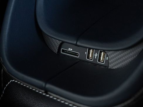 Used 2020 Aston Martin DBS Zagato image 25