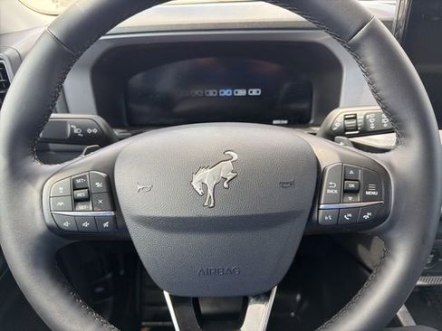 Used 2025 Ford Bronco Sport Outer Banks w/ Outer Banks Tech Package+ AWD/4WD image 34