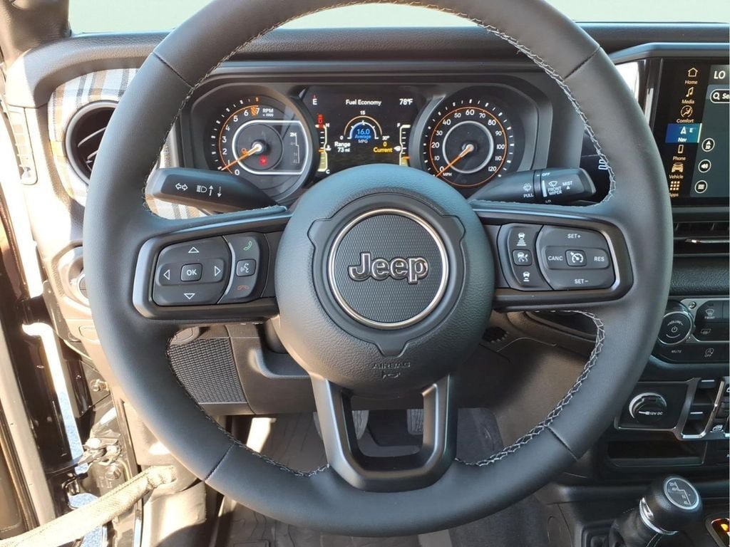 New 2026 Jeep Gladiator Sport AWD/4WD image 15