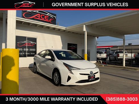 Used 2017 Toyota Prius Two w/ Prius Two Safety Plus Package FWD image 1