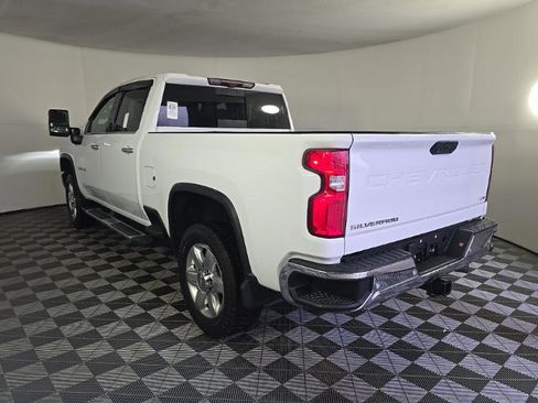 Used 2020 Chevrolet Silverado 3500 LTZ w/ LTZ Premium Package AWD/4WD image 4