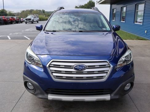 Used 2017 Subaru Outback 2.5i Limited AWD/4WD image 4