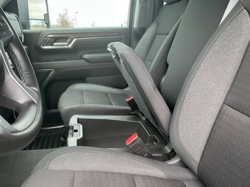 Used 2024 Chevrolet Silverado 2500 LT w/ Convenience Package image 35