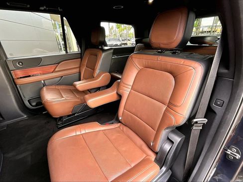 Used 2022 Lincoln Navigator Reserve RWD image 25