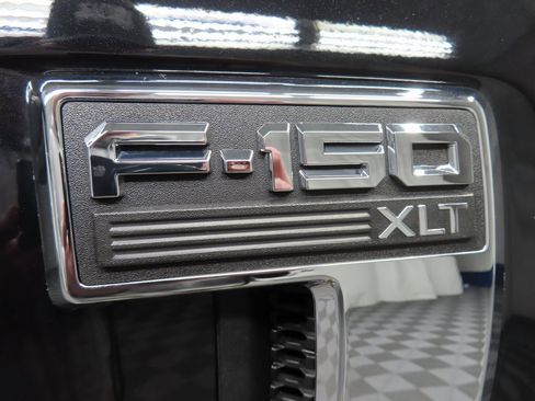 Used 2023 Ford F150 XLT w/ XTR Package image 44