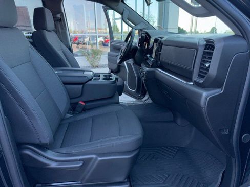 Used 2025 Chevrolet Silverado 1500 LT AWD/4WD image 31