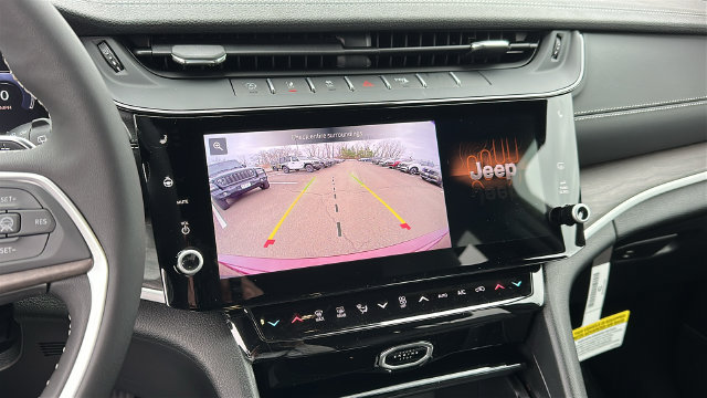 New 2026 Jeep Grand Cherokee Limited AWD/4WD image 18