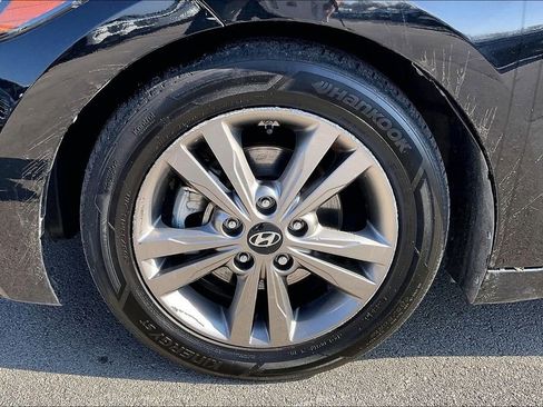 Used 2018 Hyundai Elantra Value Edition image 11