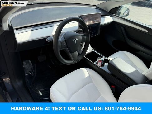 Used 2023 Tesla Model Y Long Range AWD/4WD image 30