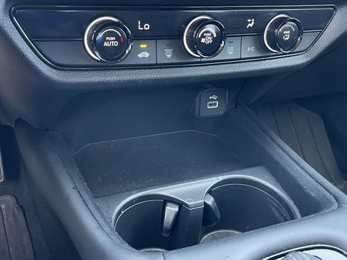 Used 2024 Honda HR-V LX image 18