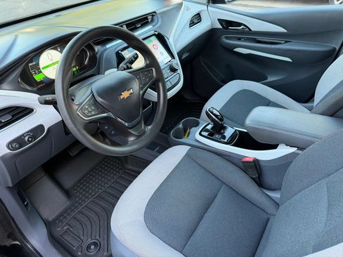Used 2020 Chevrolet Bolt LT FWD image 7