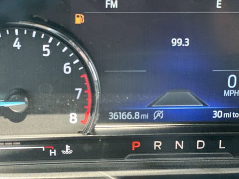 Used 2024 Ford Explorer Limited image 11